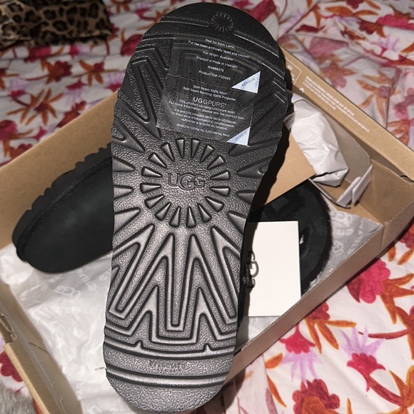 TELFAR X UGG mini boot - Picture 7 of 9